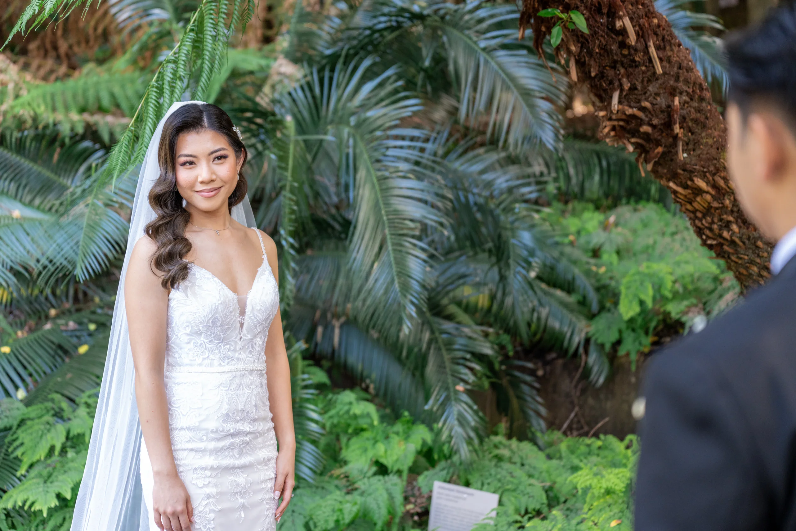Beautifully composed wedding portrait by Jenny Bui